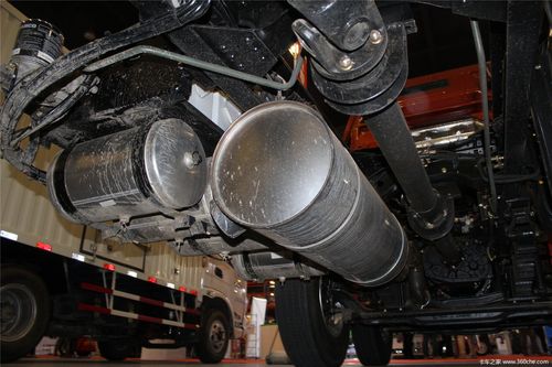 2015郑州物流展欧曼gtl超能版载货车